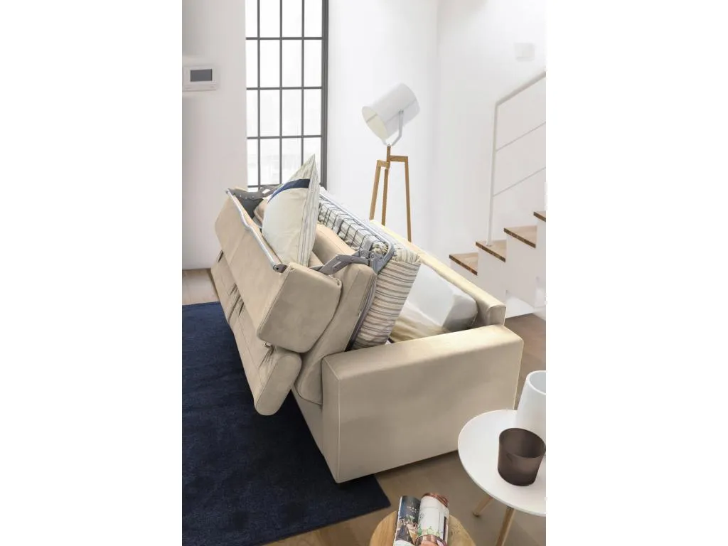 Sofa cama Alkifurniturees Sofá de 3 plazas Made in Italy Sofá de salón con apertura giratoria con reposacabezas ajustables y reposabrazos delgados 29451KIVC